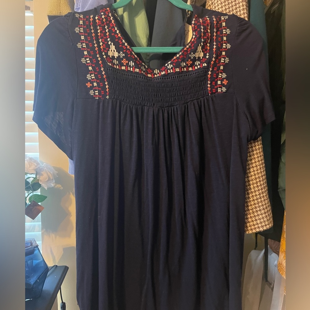 Like new Knox rose smocked top
